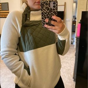 Abercrombie quilted fleece